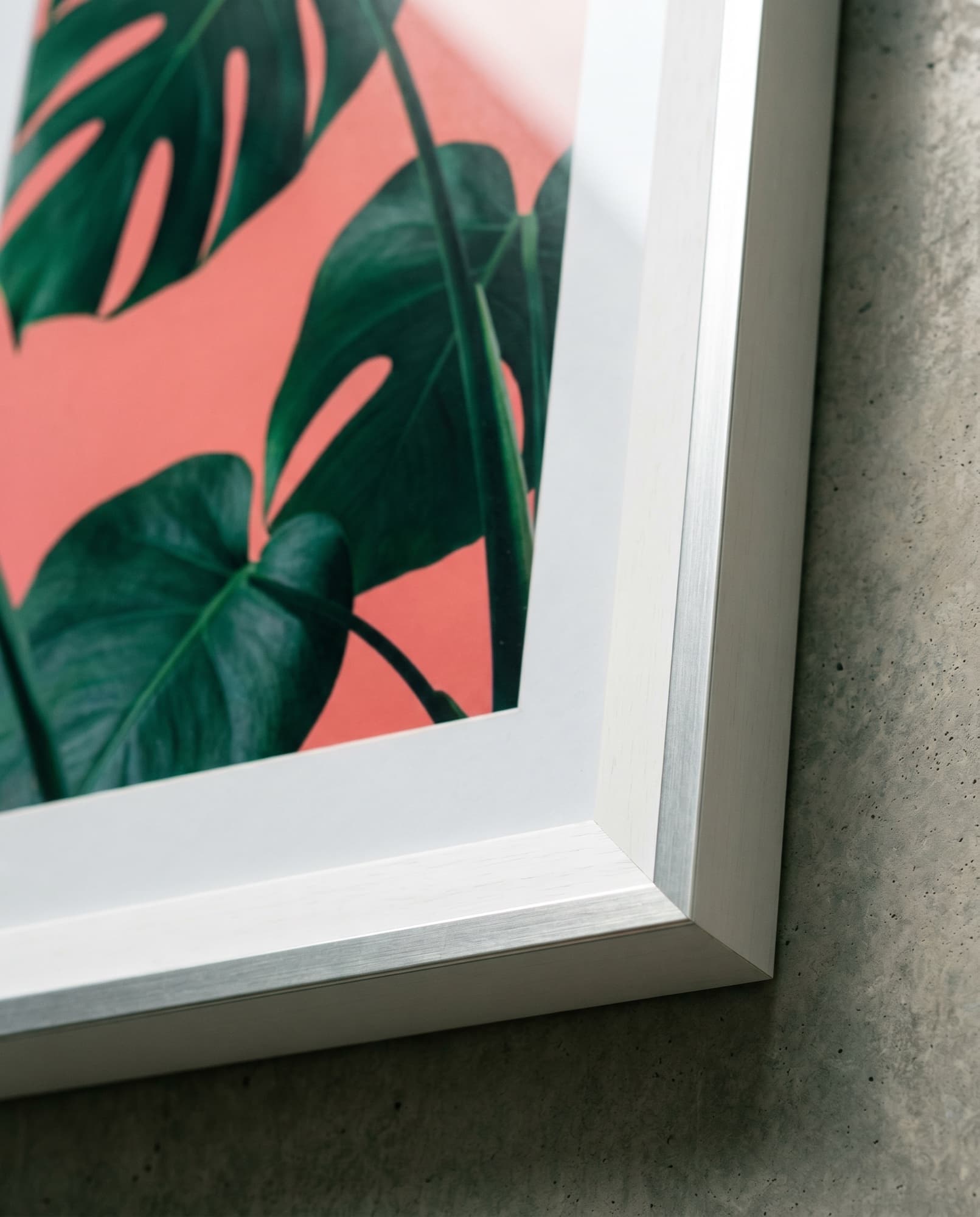 Atelier frame close-up